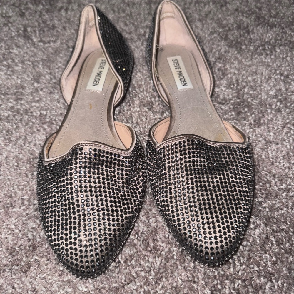 Steve Madden Size 7.5 Rhinestone flats. EUC